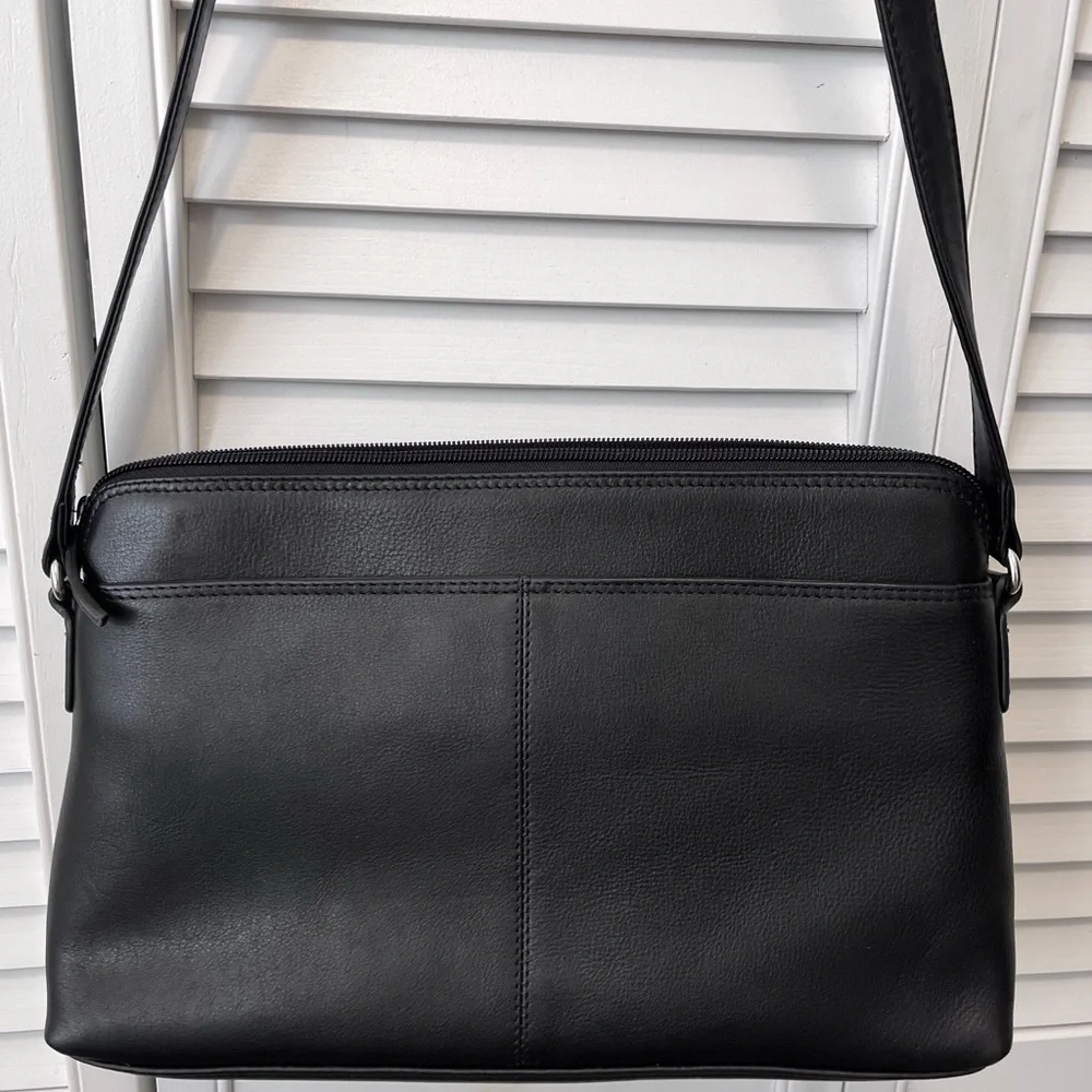 ili New York Black leather RFID PURSE - Picture 3 of 8